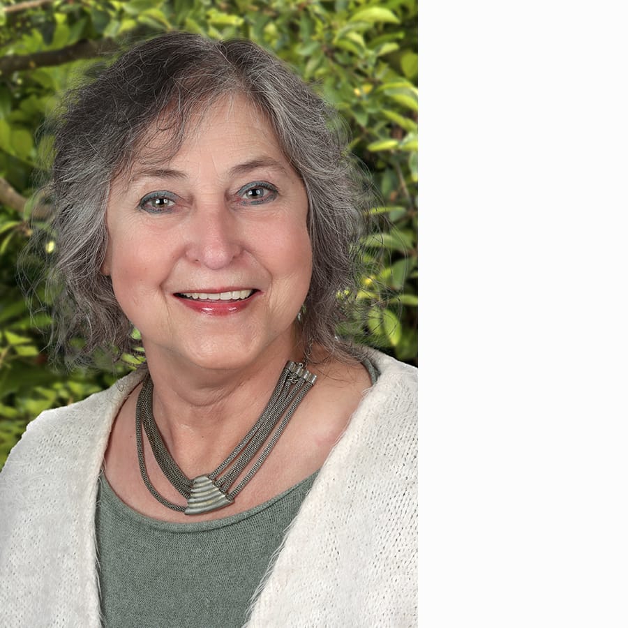 Portraitfoto von Bettina Bernhard